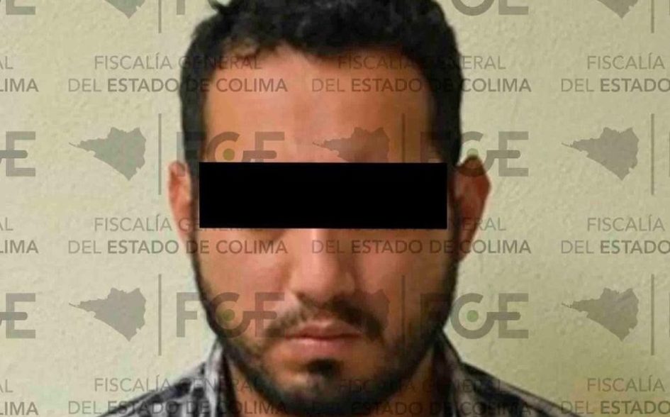 El funcionario fue detenido por violencia intrafamiliar,